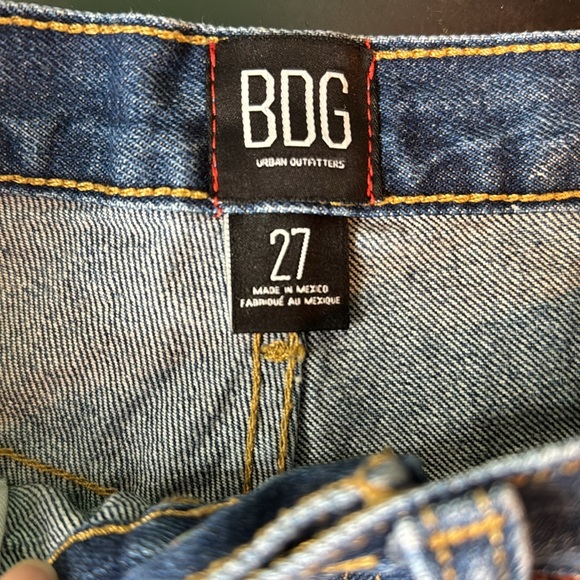 BDG Urban Outfitters high rise distressed denim shorts-Size 27 - Picture 3 of 3